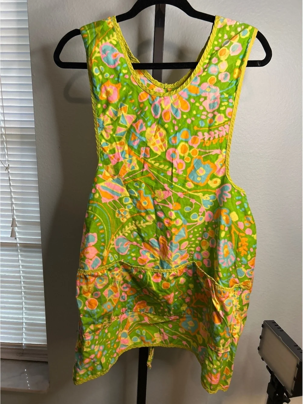Vintage Vibrant Floral Cotton Apron with Tie Back